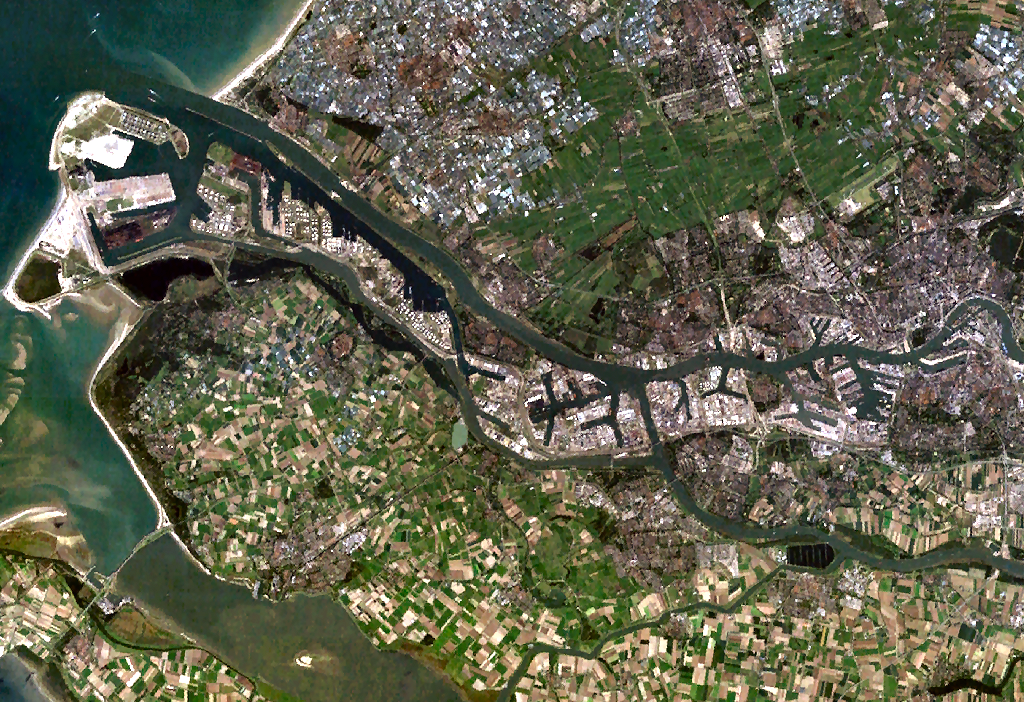 Satellitenaufnahme von Rotterdam und seinem Hafengebiet